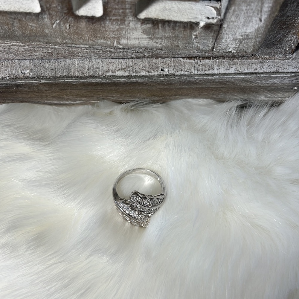 .925 Sterling Silver Leaf Ring - image 2